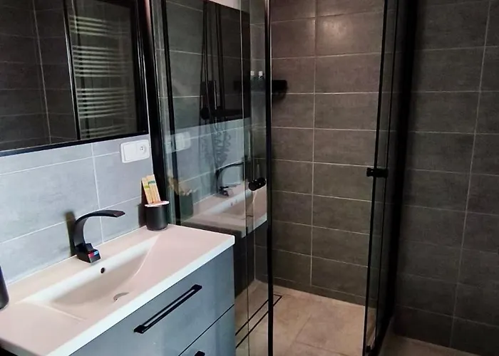 Apartamento 2 *